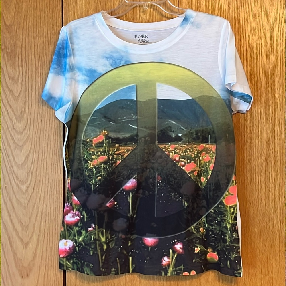 ☮️ Peace Sign Graphic Tee Size 1X by Piper & Blue mountains flowers sky